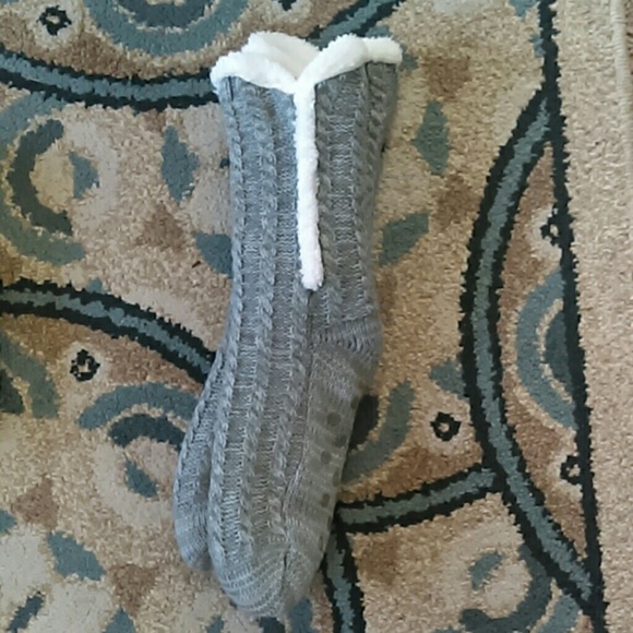 Slippers - Picture 3 of 4